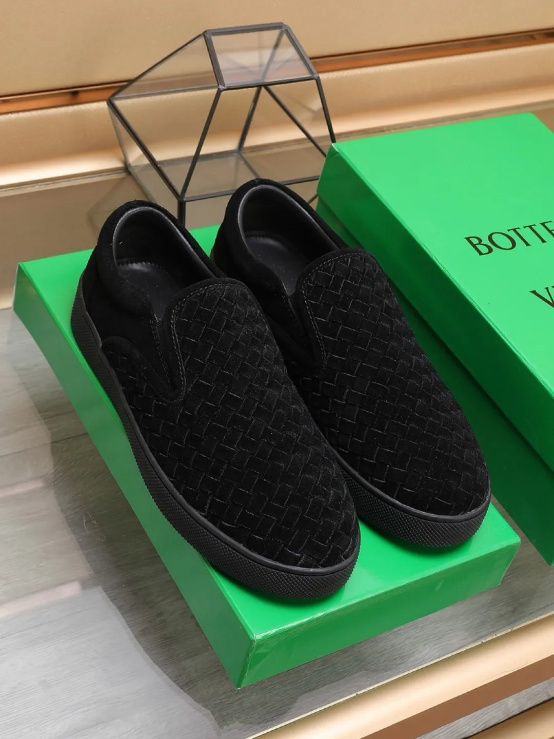 Men's men's shoes 💰Men's shoes 💰440💰🔥[BV] series of top purchasing agents 🔍Imported first-layer cowhide woven surface, cowhide foot pads lining environmentally friendly ♻️Does not fade, 💪Sole: Rubber combination original factory special original outsole ⚠Original and single goods 🔍🔍You can come in and out at will, welcome to compare ⚠Number of sizes: 38-44